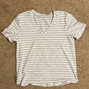 Lulu lemon tee